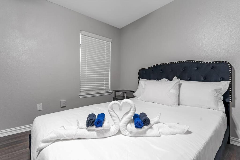 Family Friendly 2Bdrm-Walk To At&T/Cowboys Stadium Арлингтон Экстерьер фото